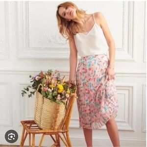 Sezane Dino skirt in pink ines floral print in size FR38/US6